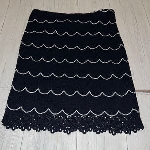 41 Hawthorn lace overlay skirt navy and white PRETTY size large